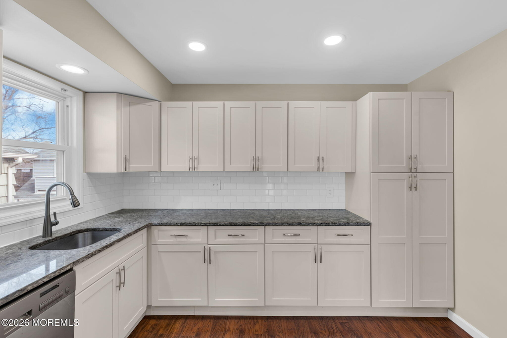 404 9th Avenue - Photo 7