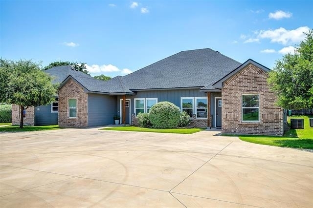 2700 James - Photo 0