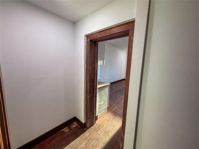 107 E Stone Street - Photo 0