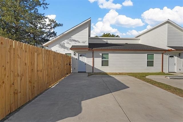 2217 Sayle Street - Photo 18