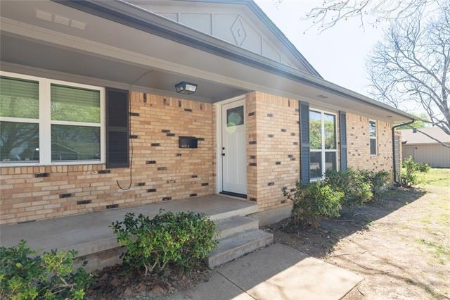 602 N Morris Street - Photo 1