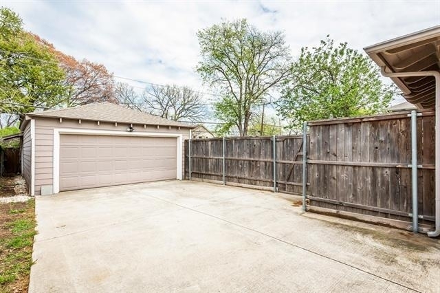 570 Bondstone Drive - Photo 20
