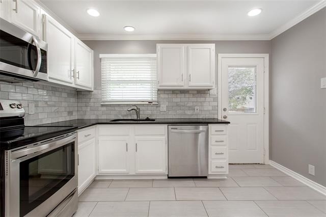 570 Bondstone Drive - Photo 9