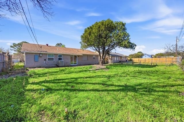 3833 Finley Road - Photo 17