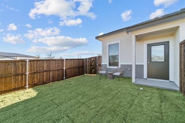 809 Onyx - Photo 0