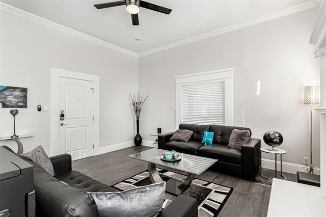 4719 Junius Street - Photo 8