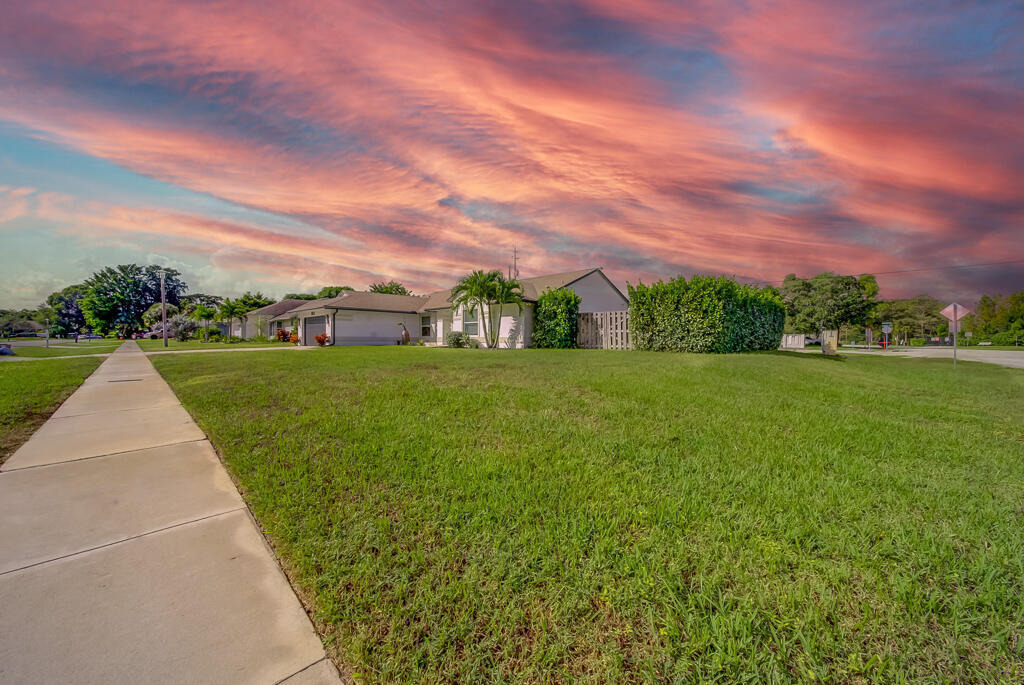 1853 Shower Tree Way - Photo 3