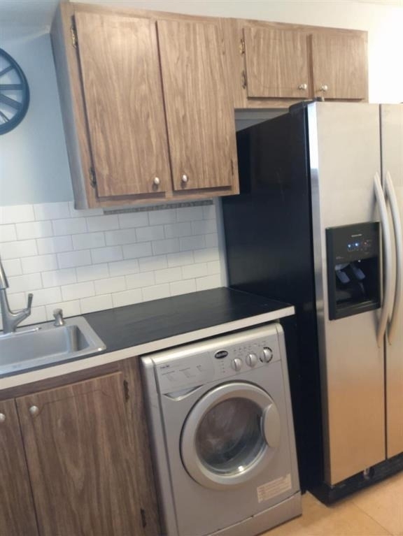 8001 Crespi Boulevard - Photo 2