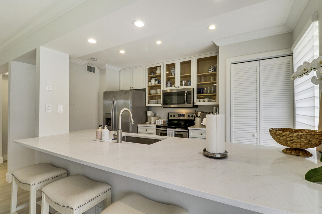 438 Brackenwood Lane S - Photo 9