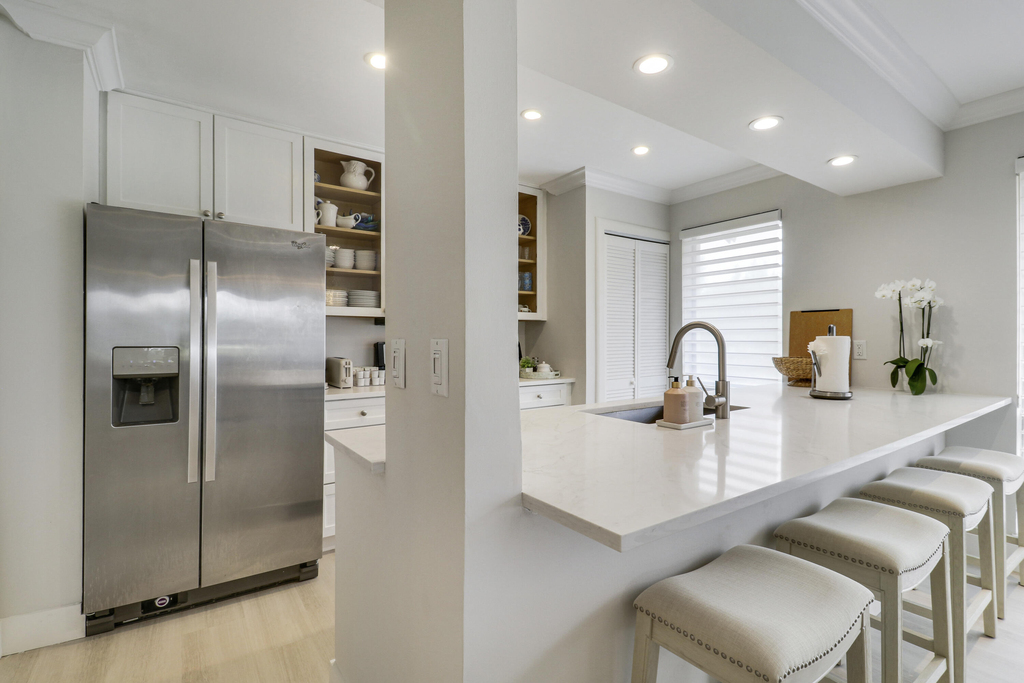 438 Brackenwood Lane S - Photo 3