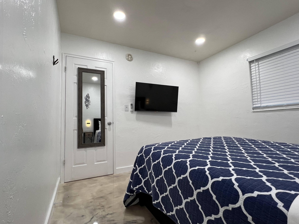 2648 Ne 15th Terrace - Photo 3