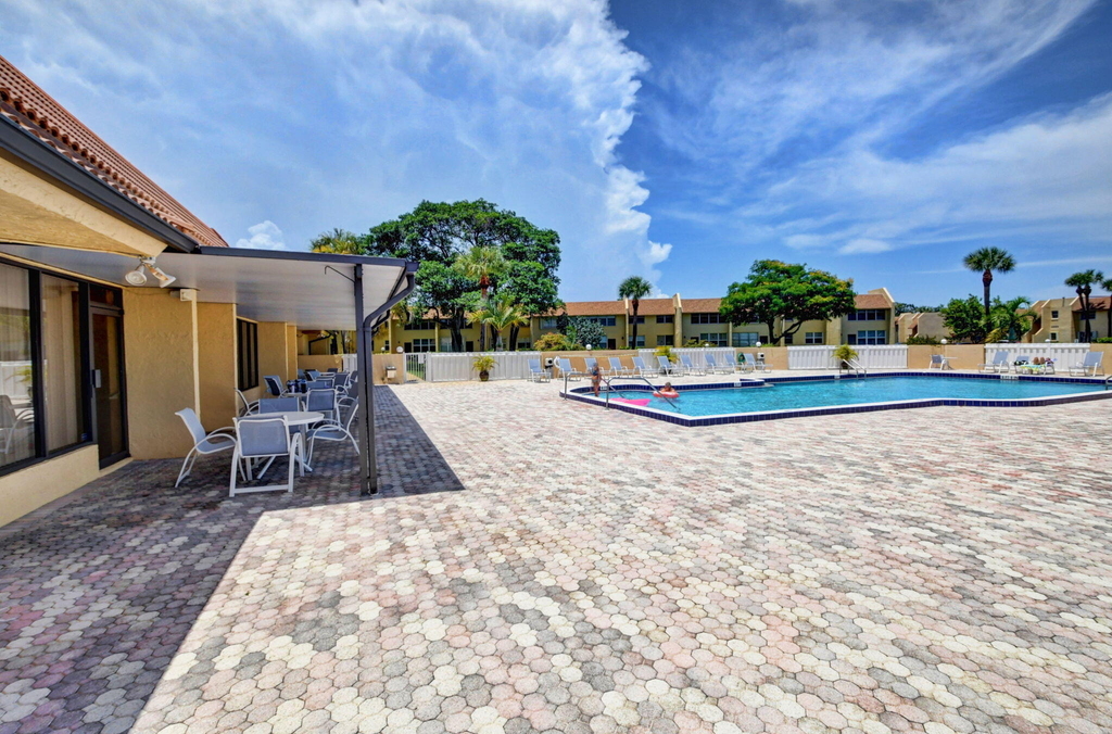 2340 Sw 22nd Avenue - Photo 30