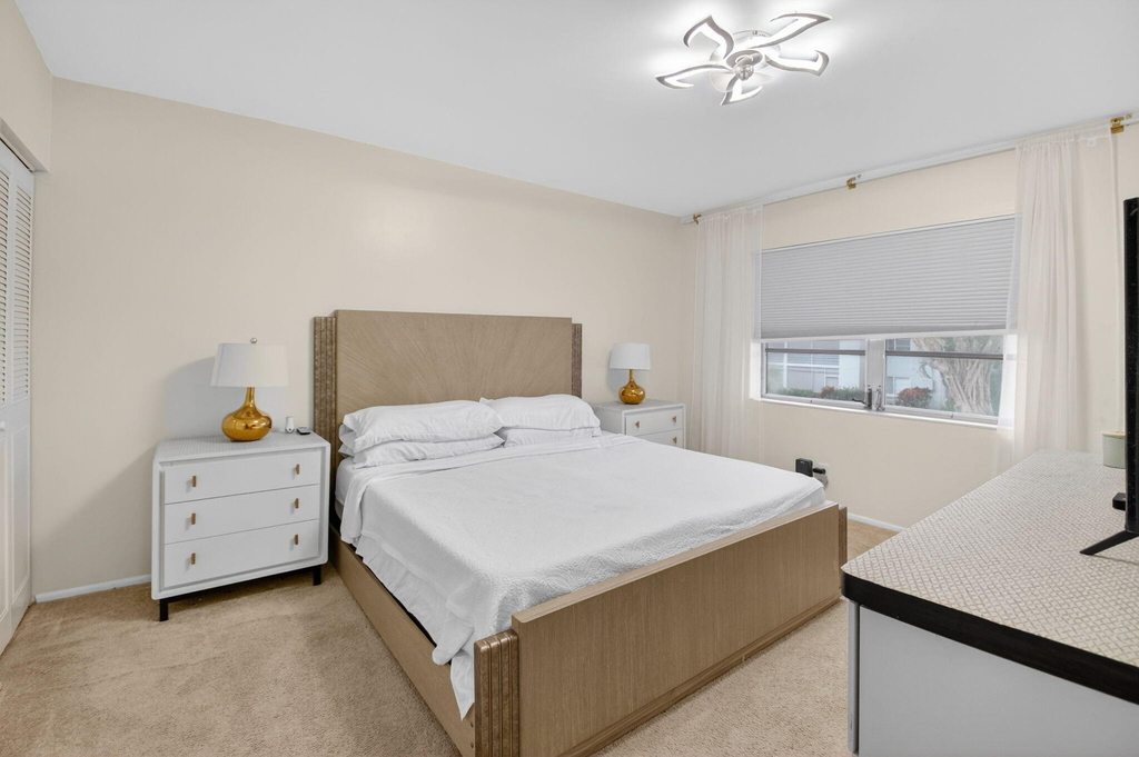 2340 Sw 22nd Avenue - Photo 17