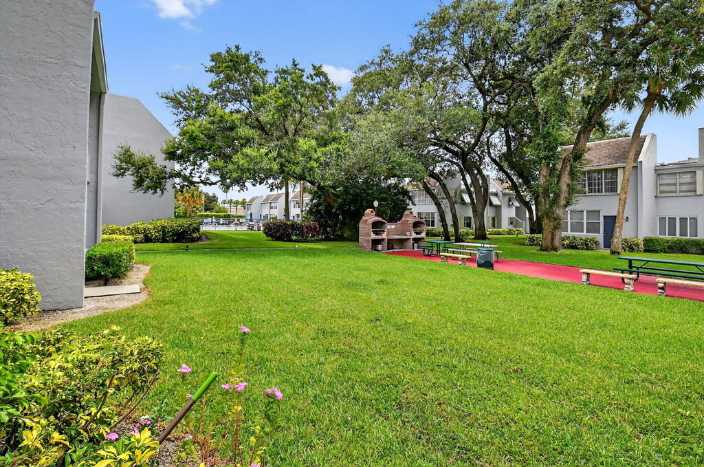 2340 Sw 22nd Avenue - Photo 41