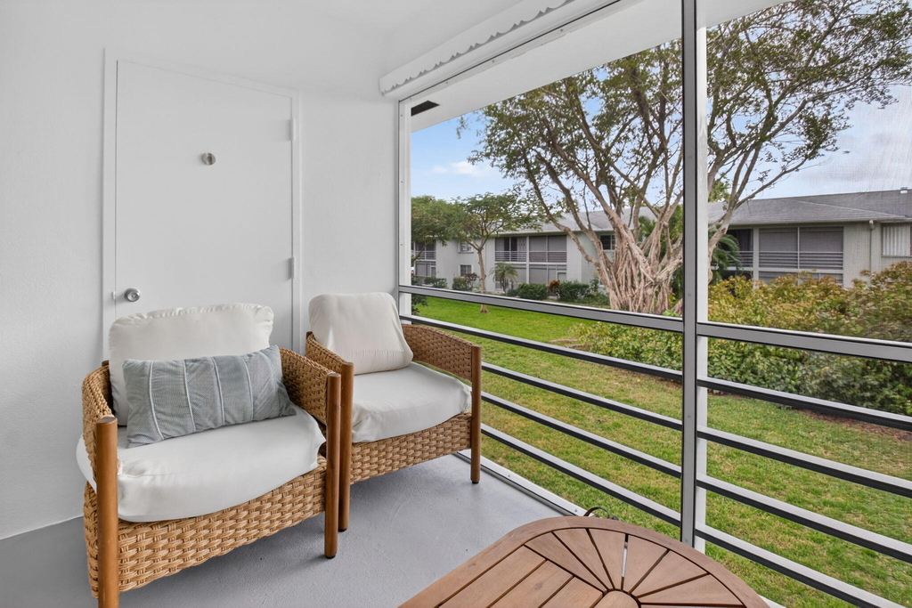 2340 Sw 22nd Avenue - Photo 25