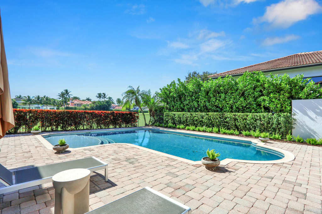528 Les Jardin Drive - Photo 36