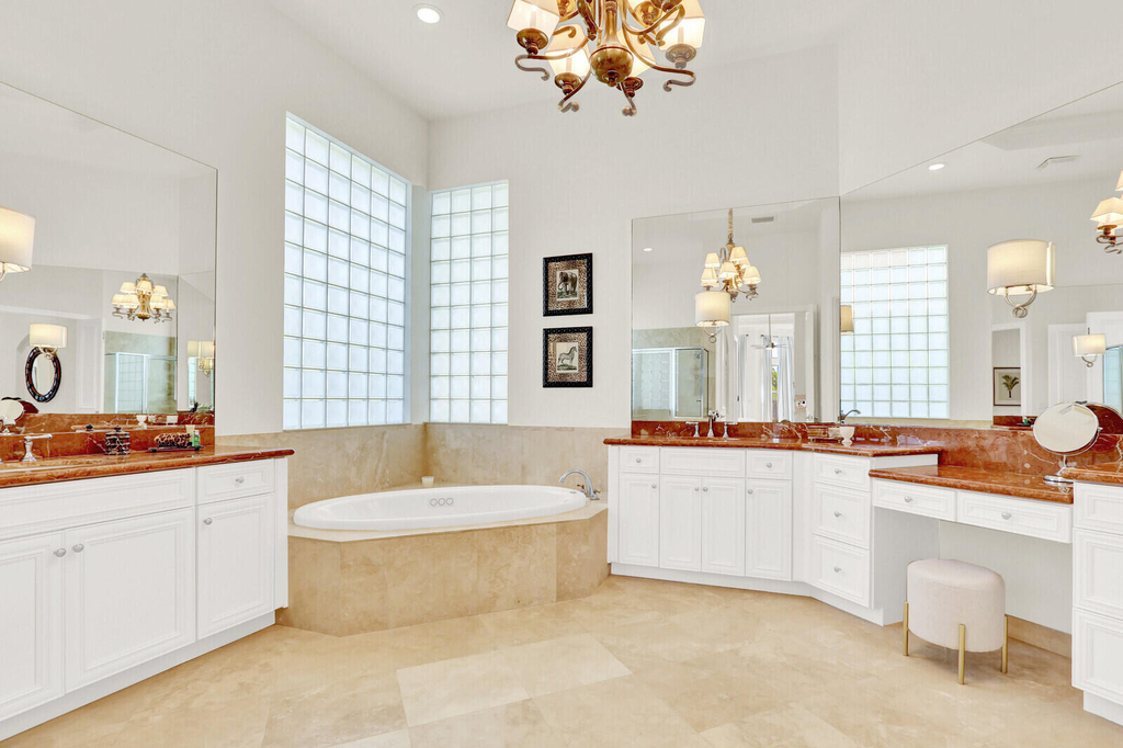 528 Les Jardin Drive - Photo 23