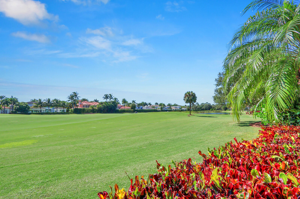 528 Les Jardin Drive - Photo 40