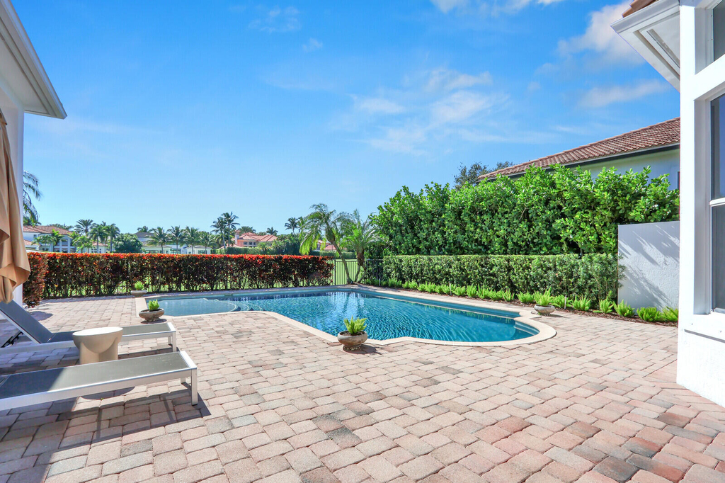 528 Les Jardin Drive - Photo 59