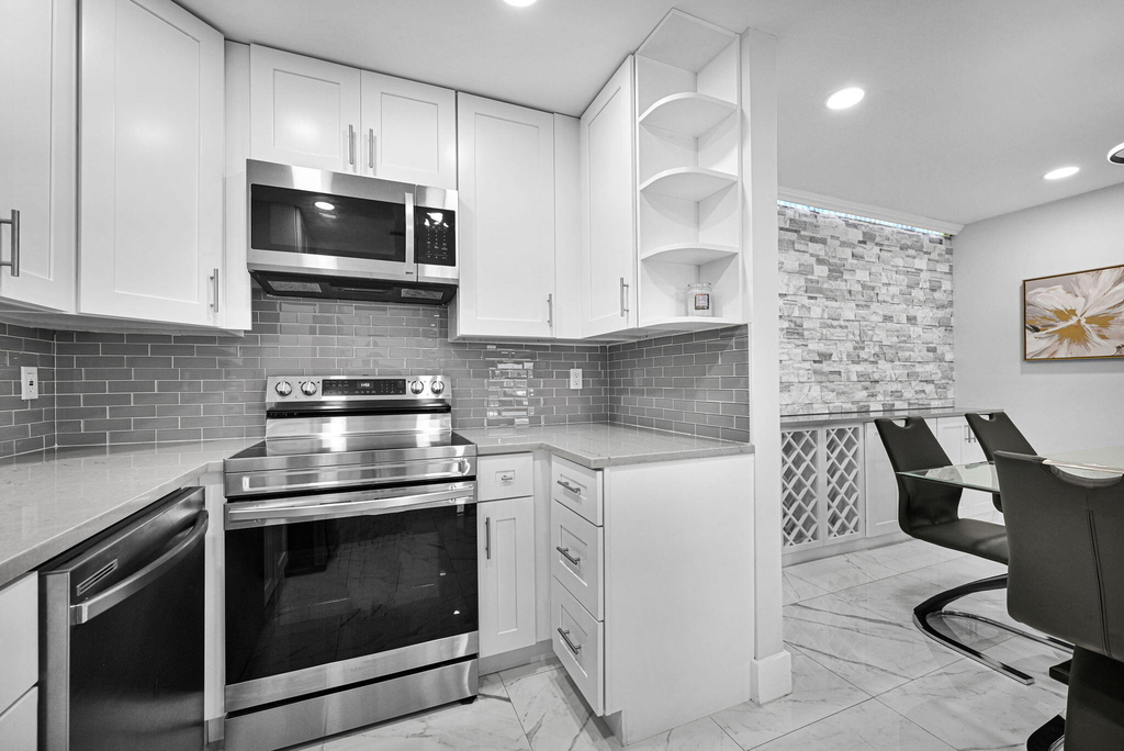 6279 Bay Club Drive - Photo 4