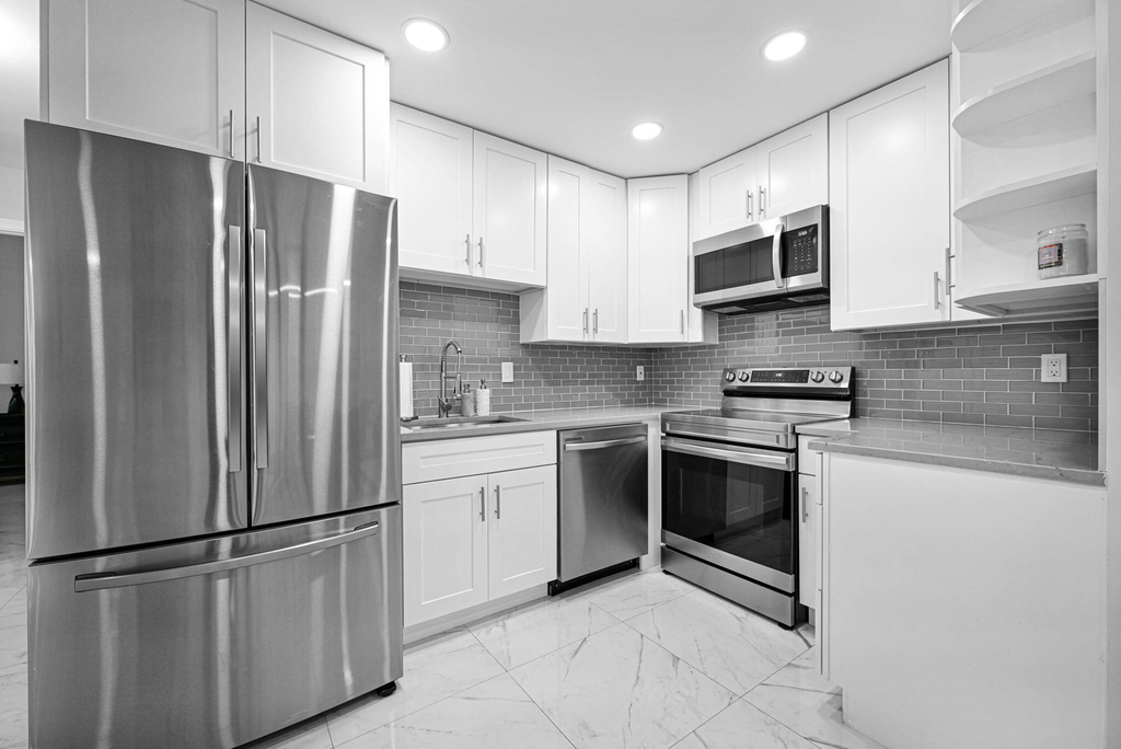 6279 Bay Club Drive - Photo 3