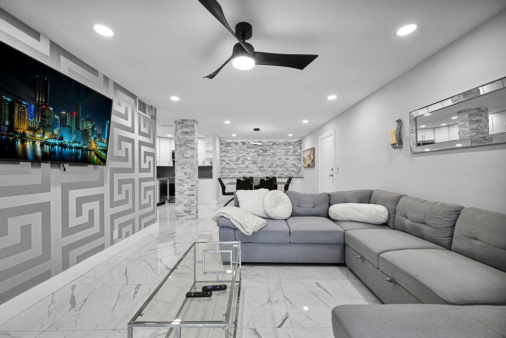 6279 Bay Club Drive - Photo 6