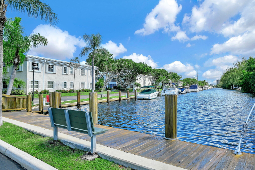 6279 Bay Club Drive - Photo 21