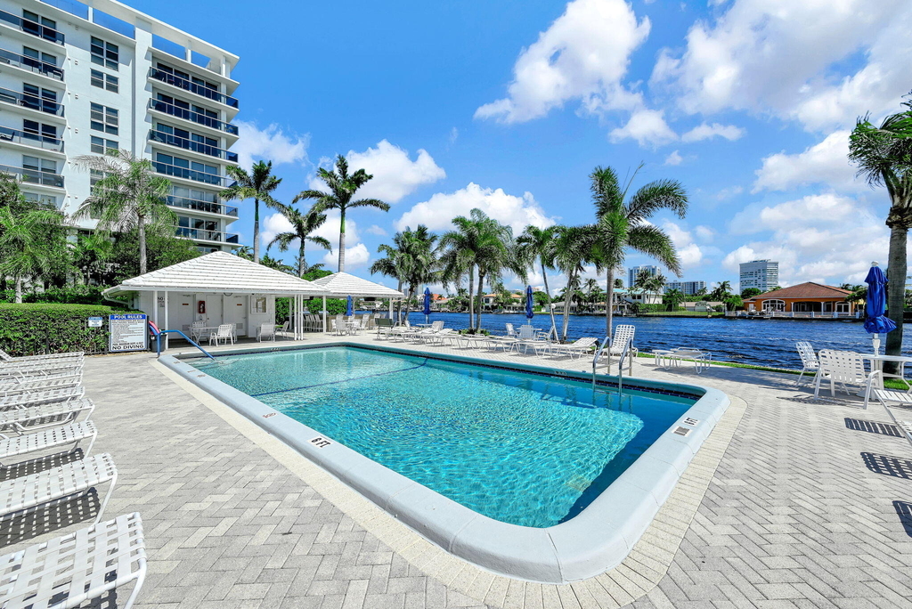 6279 Bay Club Drive - Photo 0