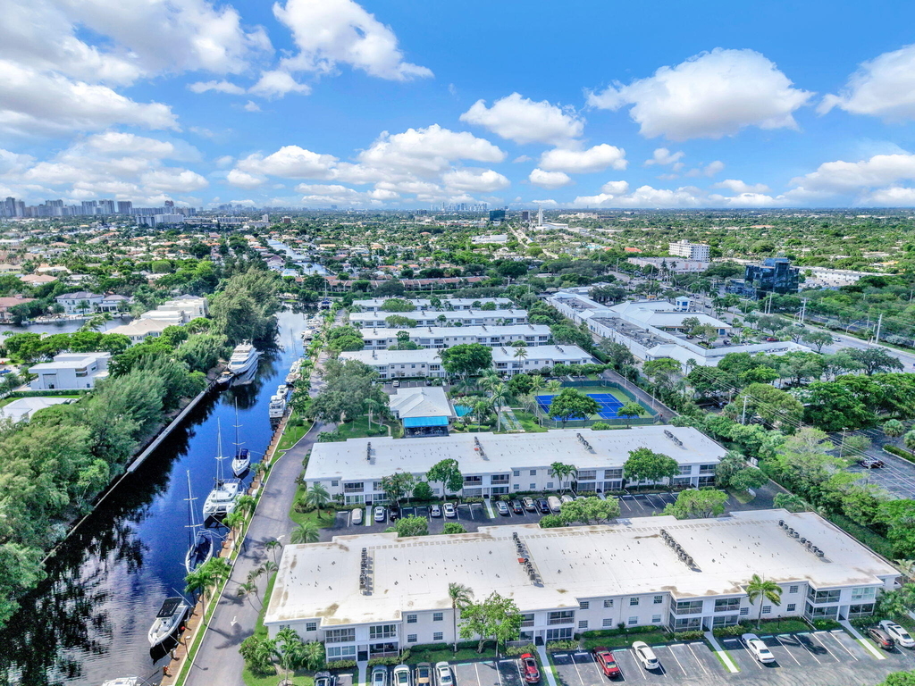 6279 Bay Club Drive - Photo 48