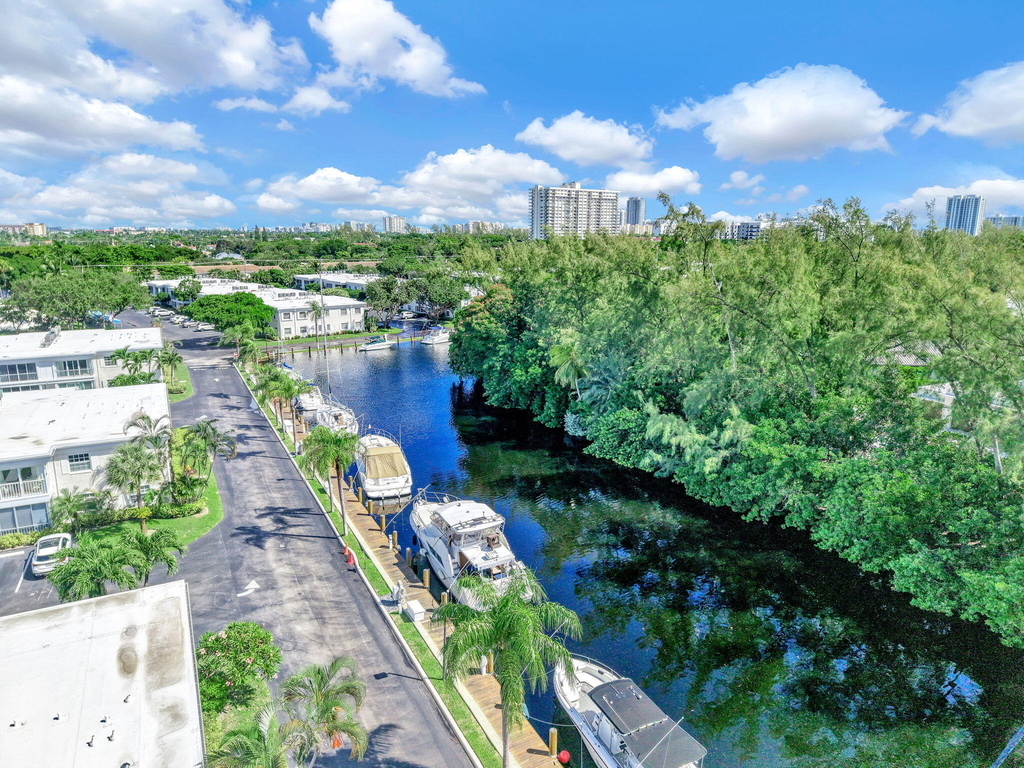6279 Bay Club Drive - Photo 46