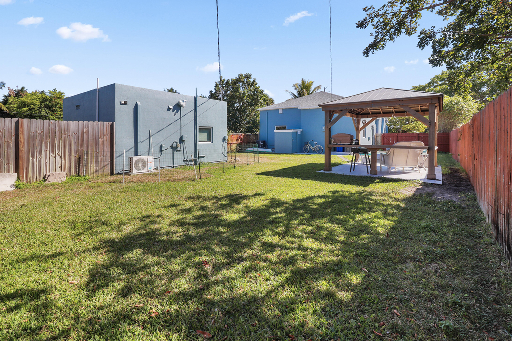 301 Hawthorne Drive - Photo 11
