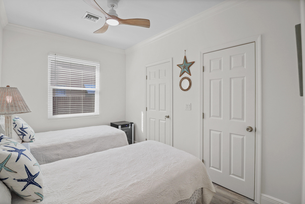 301 Hawthorne Drive - Photo 26