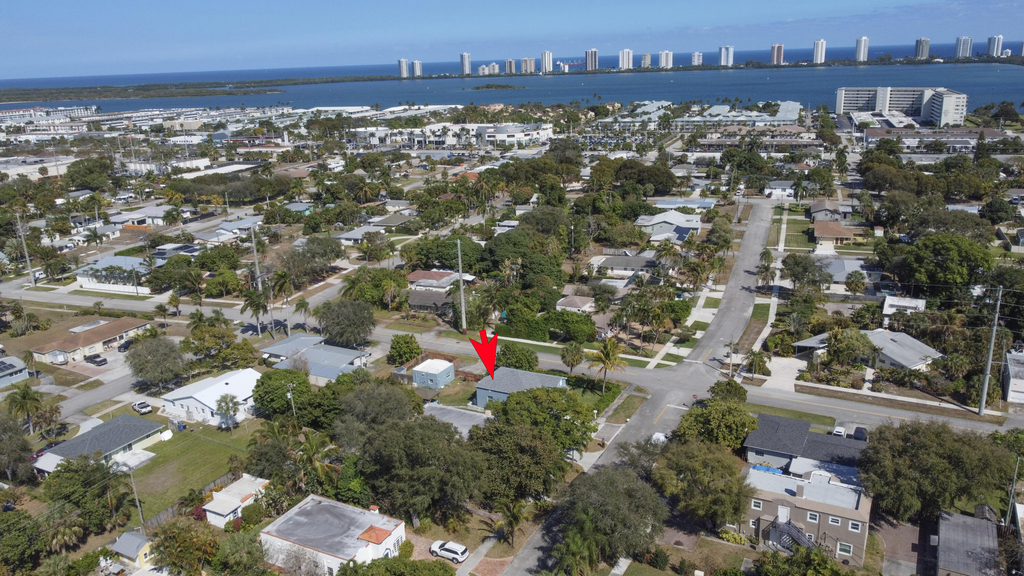 301 Hawthorne Drive - Photo 36