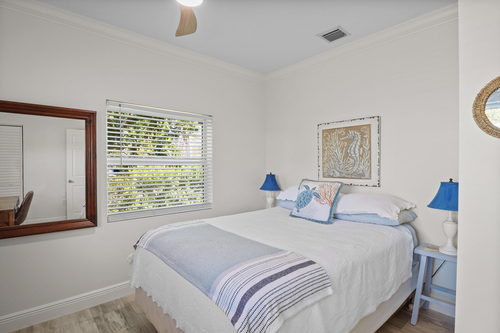 301 Hawthorne Drive - Photo 24