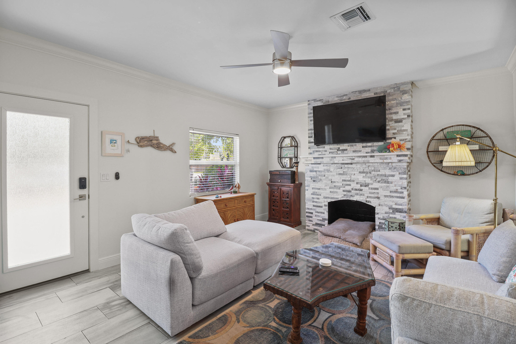301 Hawthorne Drive - Photo 31