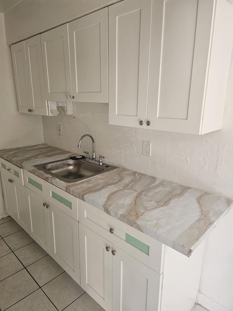 4140 Nw 30th Terrace - Photo 5