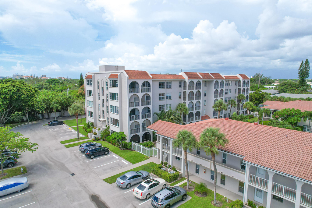 250 Ne 20th Street - Photo 30