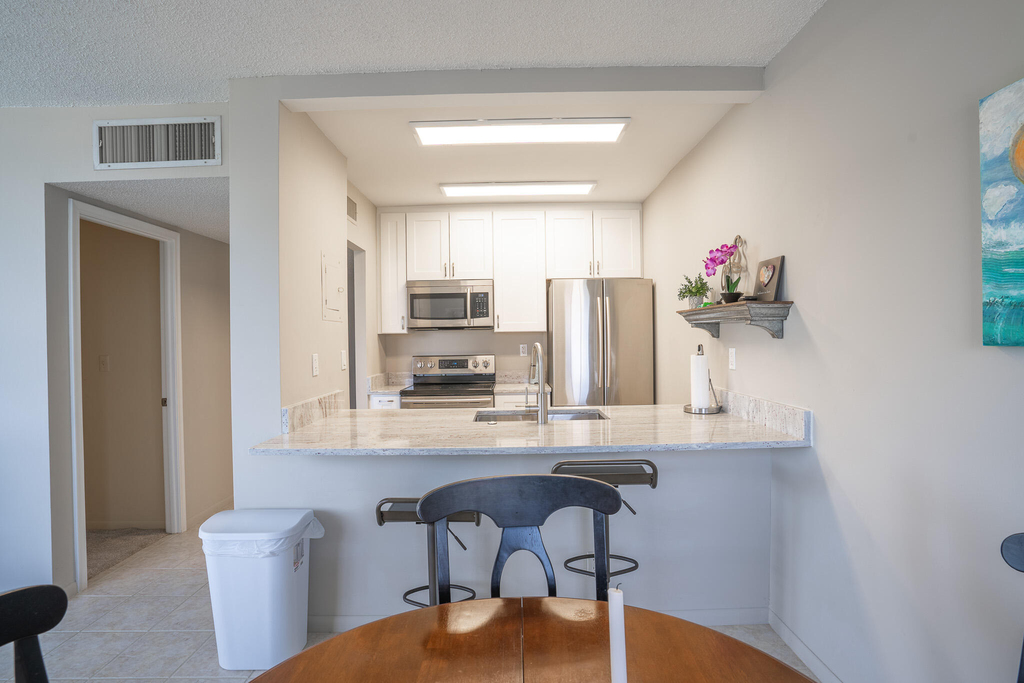 250 Ne 20th Street - Photo 3