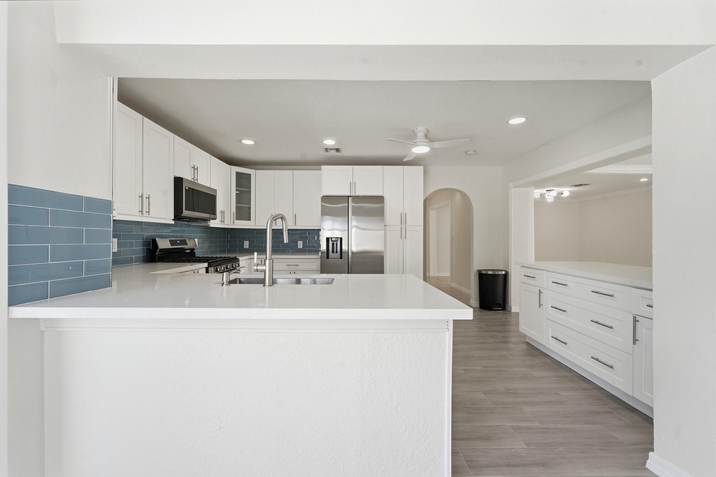 1641 Ne 56th Court - Photo 7