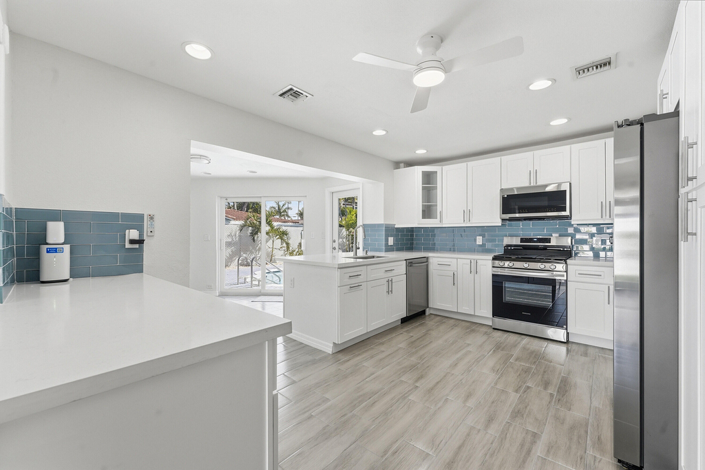 1641 Ne 56th Court - Photo 8