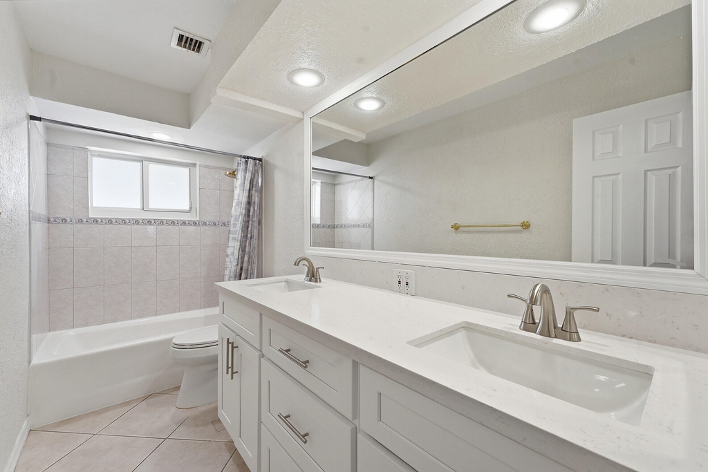 1641 Ne 56th Court - Photo 11