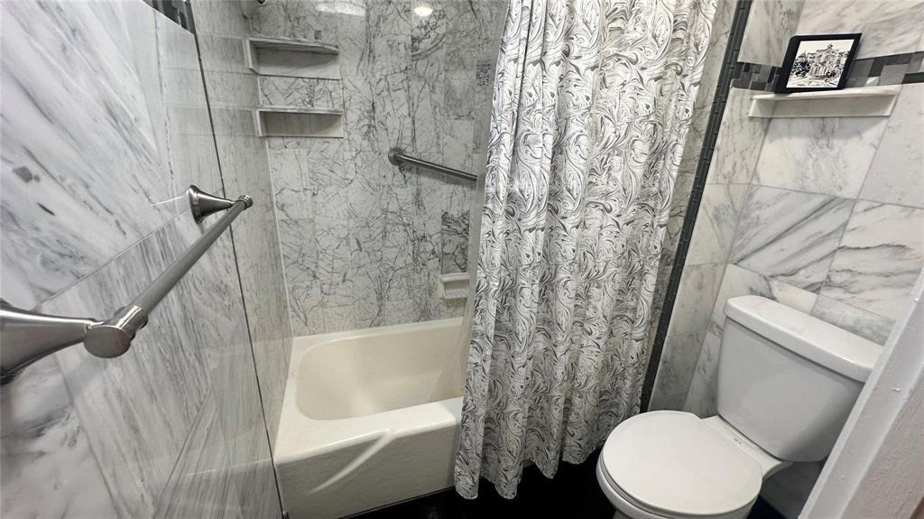 1401 N Riverside Drive - Photo 13