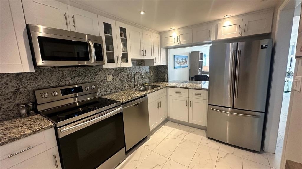 1401 N Riverside Drive - Photo 8
