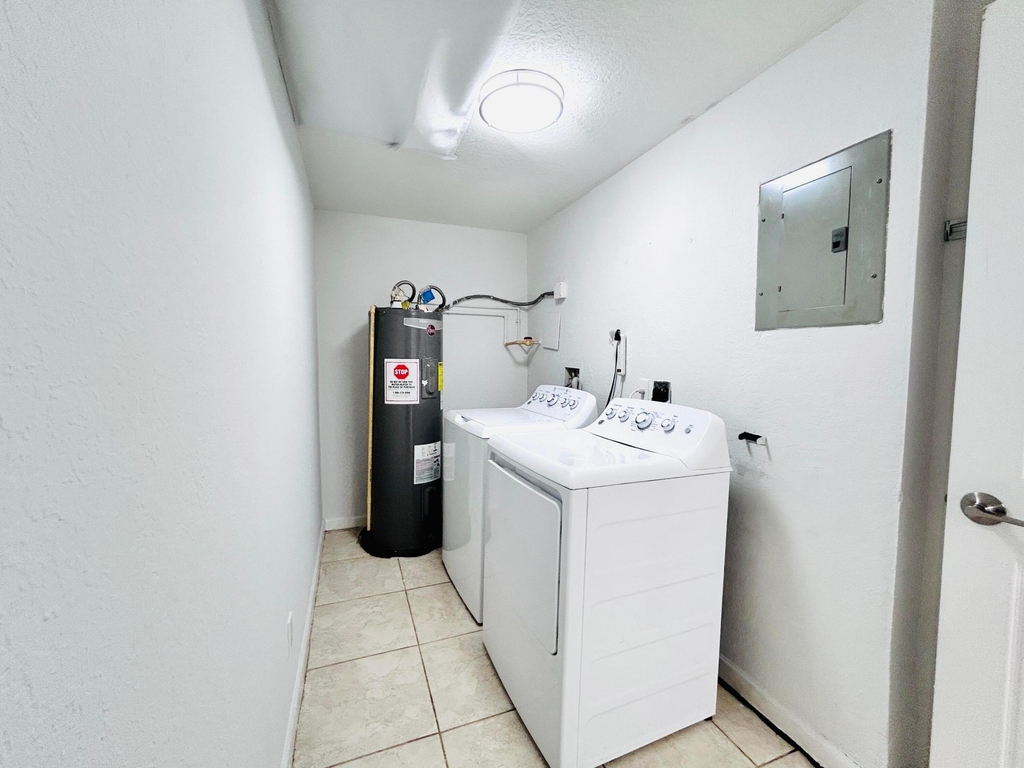 7168 Southgate Boulevard - Photo 10