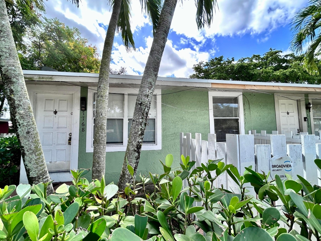 7168 Southgate Boulevard - Photo 2