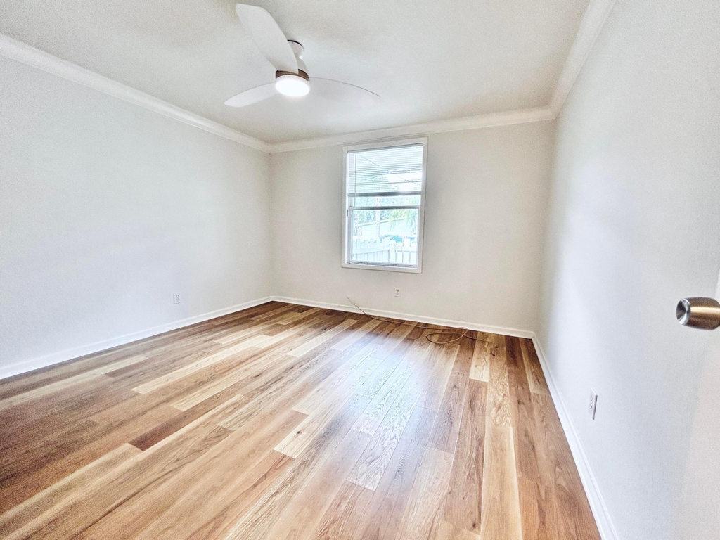 7168 Southgate Boulevard - Photo 9