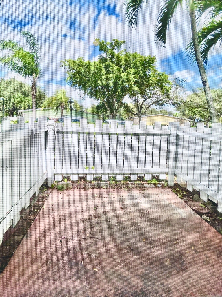 7168 Southgate Boulevard - Photo 11