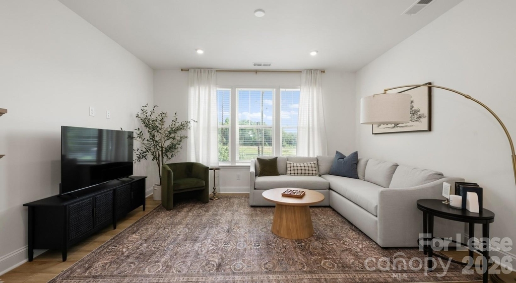 2635 W Trade Street - Photo 8