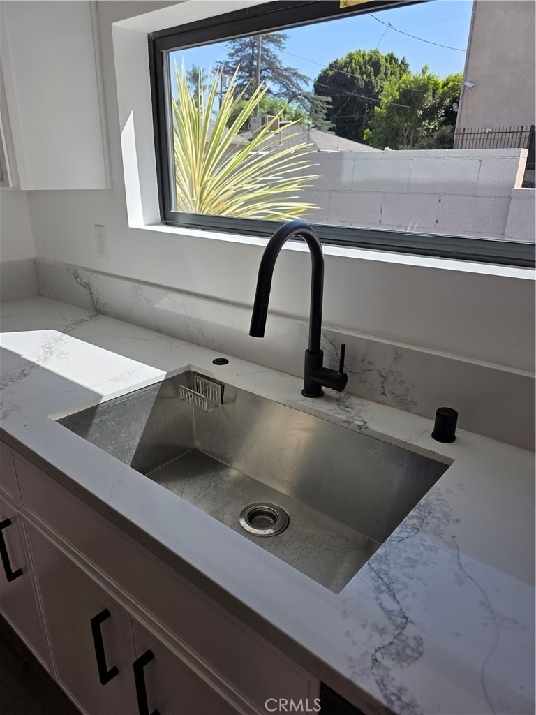 6130 Hazeltine - Photo 6