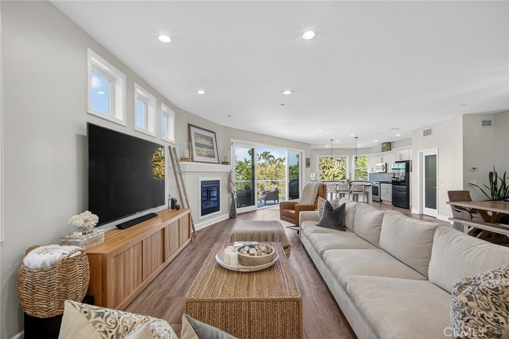 214 Avenida Montalvo - Photo 0